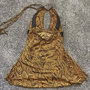 Geometric halter top